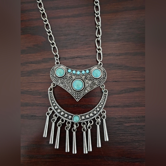 Silver Color and Turquoise Color Necklace - Picture 2 of 3
